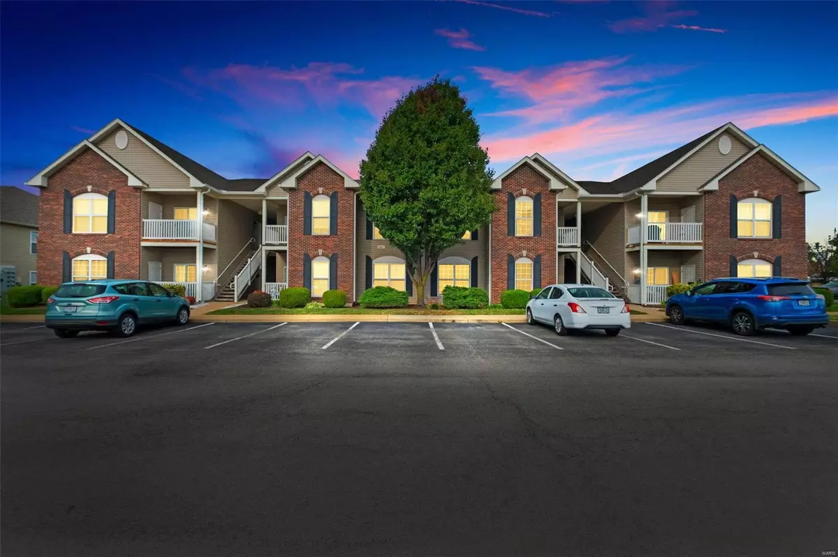 St Louis, MO 63129,6401 Brookfield Court DR #202