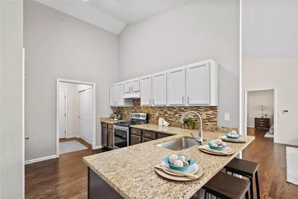 Ellisville, MO 63011,1328 Kensington Way DR