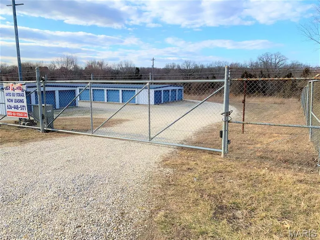 Leslie, MO 63056,4687 Highway 50 #United Self Storage RV, B