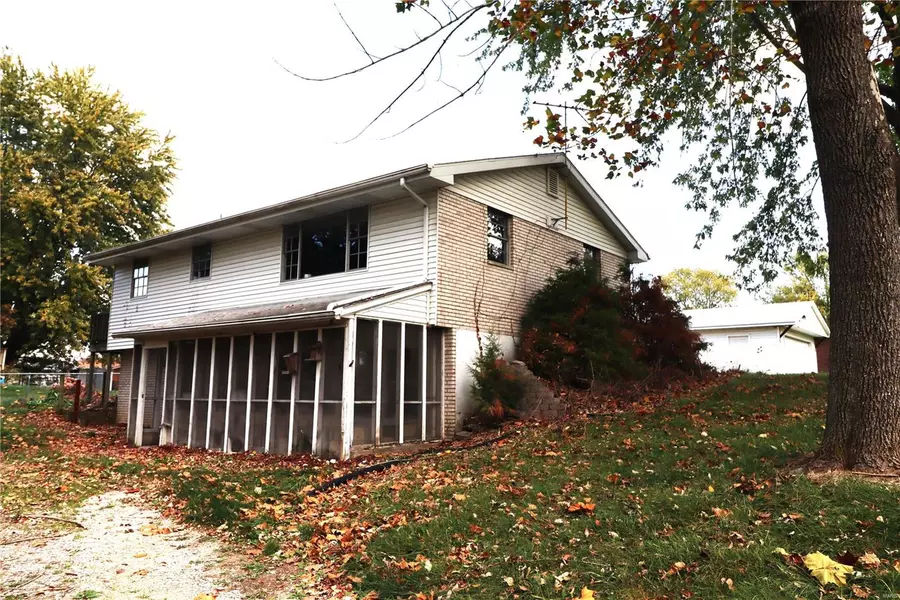 8403 Steelecrest, Troy, IL 62294