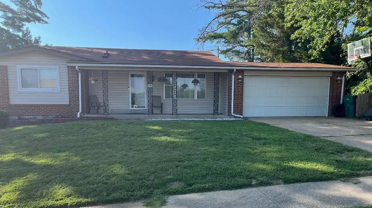 Florissant, MO 63034,5555 Delcastle DR