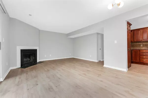 St Louis, MO 63144,9011 Cardinal TER