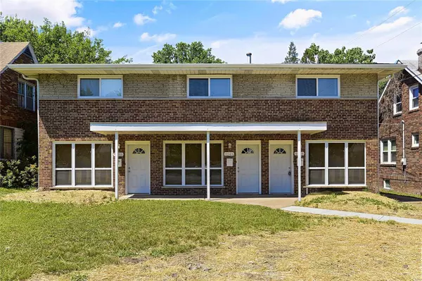 1235 S New Florissant RD, Florissant, MO 63031