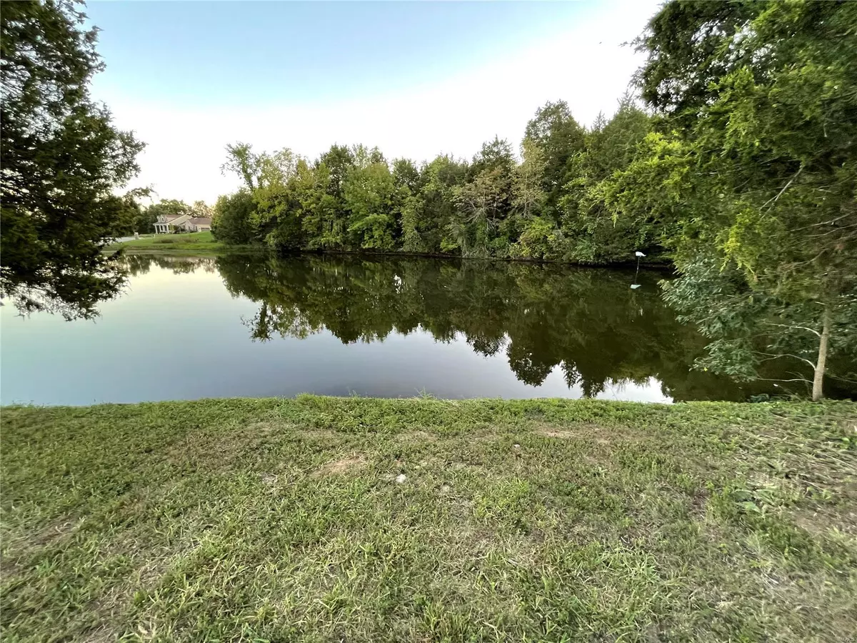 Villa Ridge, MO 63089,181 Rainbow Lake DR