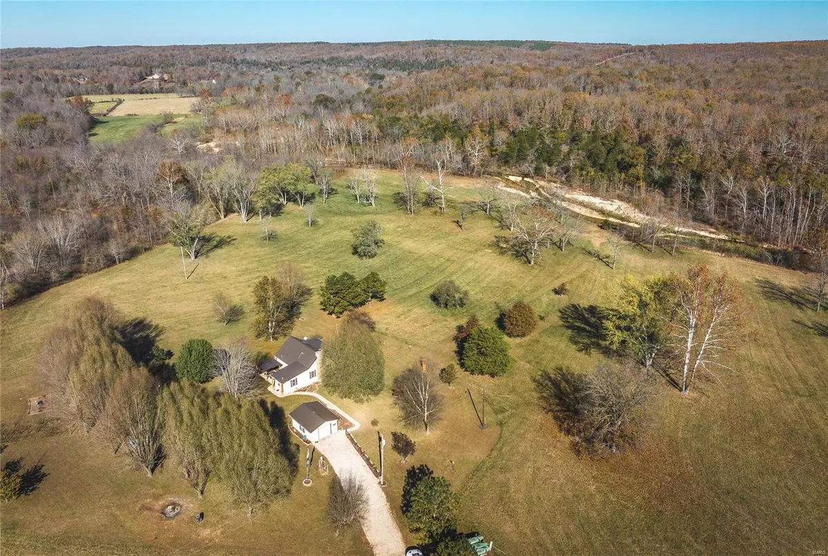 Salem, MO 65560,1087 County Road 4050