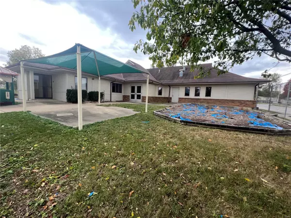 Quincy, IL 62301,906 Lind
