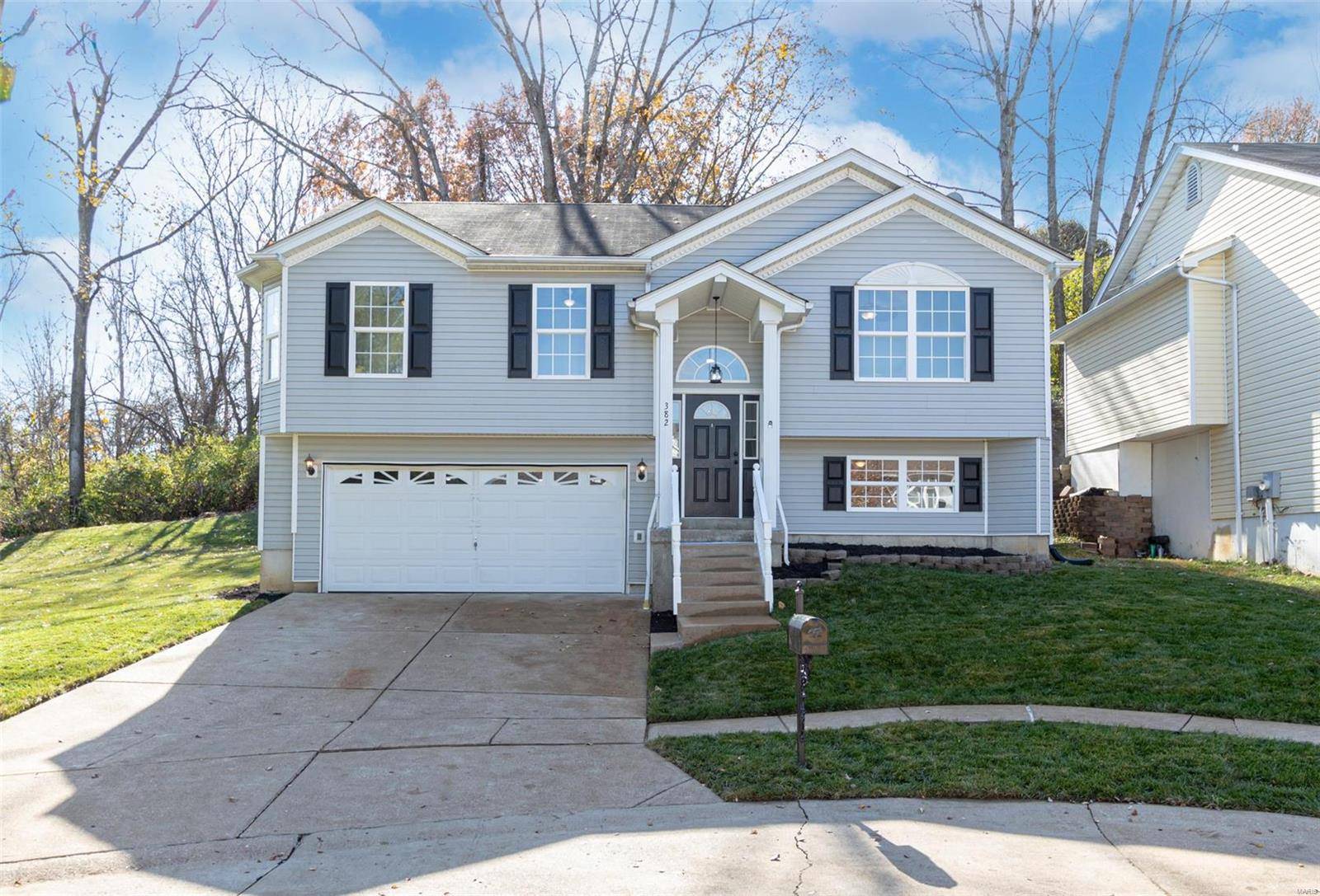 382 Green Jade Estates DR, Fenton, MO 63026