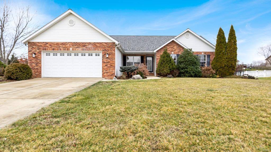 339 Grant DR,  Columbia,  IL 62236