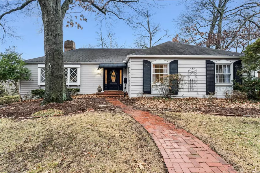 1380 Brownell AVE, Glendale, MO 63122