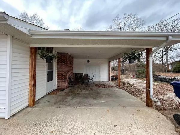 Salem, MO 65560,1537 Highway 68