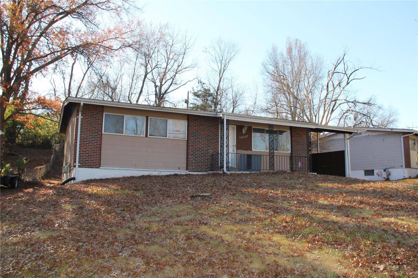10227 Green Valley Dr, Dellwood, MO 63136