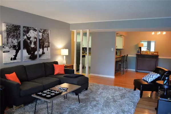 St Louis, MO 63144,9036 Cardinal