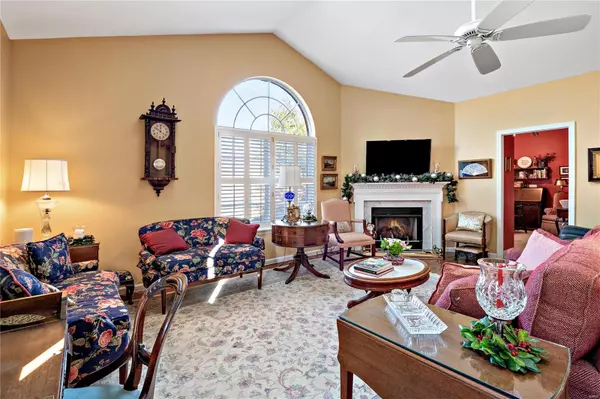 Shrewsbury, MO 63119,7470 Whitehall Colonial LN