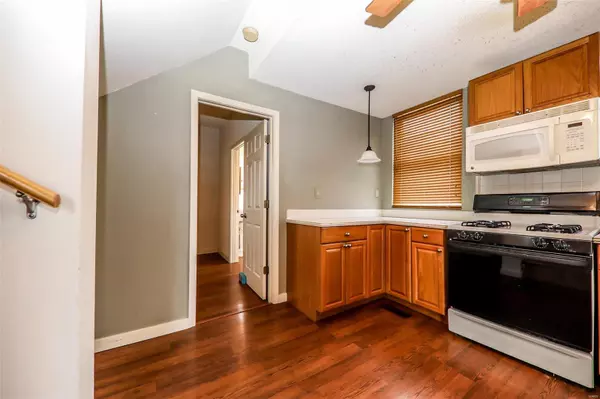 Troy, IL 62294,106 S Washington ST