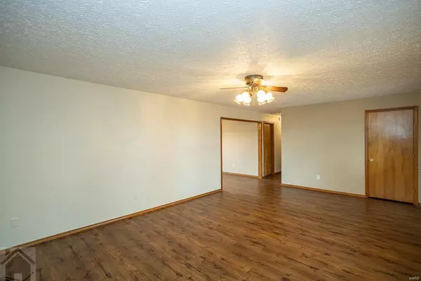 Dixon, MO 65459,18861 Highway Y
