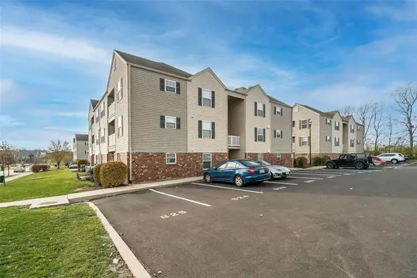 Lake St Louis, MO 63367,4131 Welsh DR