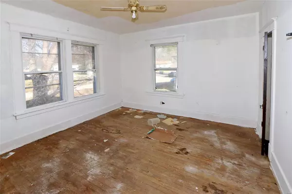 St Louis, MO 63135,30 Oliver AVE