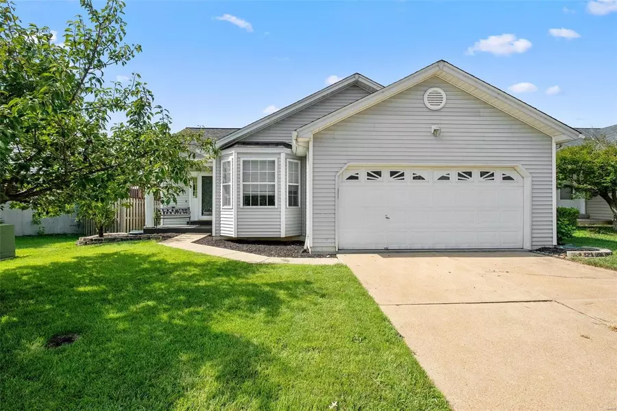 207 Highland Village DR, Valley Park, MO 63088
