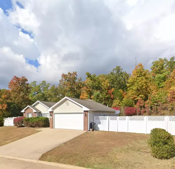 24180 Tanglewood RD, St Robert, MO 65584