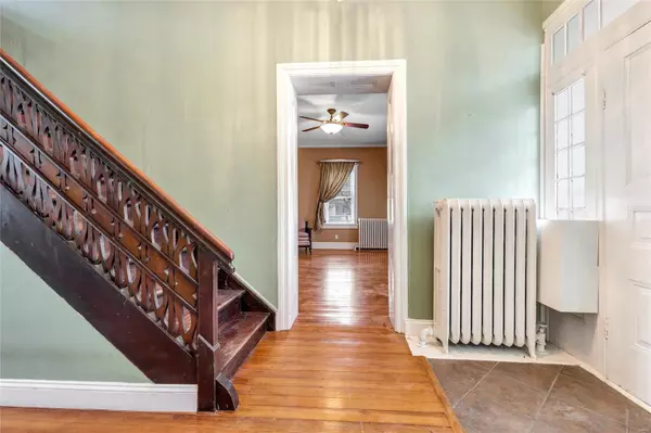 Millstadt, IL 62260,18 W Laurel ST