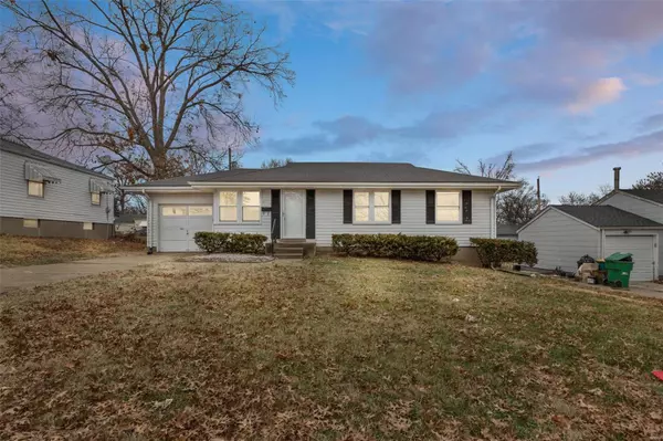 1429 Comet DR,  Bellefontaine Nghbrs,  MO 63137