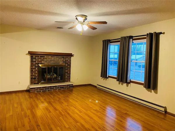 Hannibal, MO 63401,56354 Janapas TRL