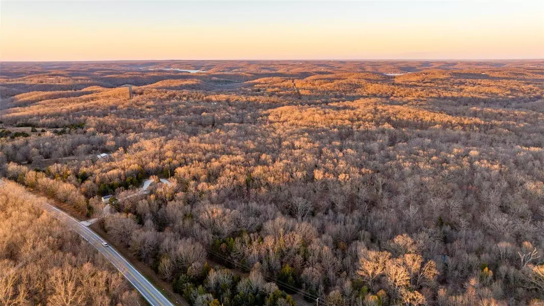 3155 N State Highway 7, Camdenton, MO 65020