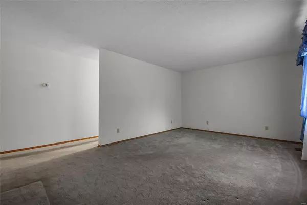 Godfrey, IL 62035,6003 Roach RD