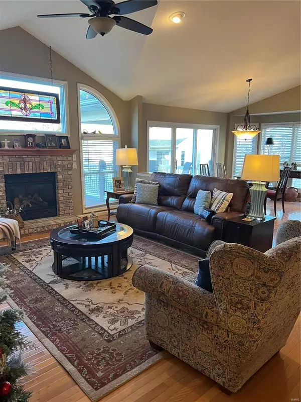 St Peters, MO 63376,64 Coppergate CT #15B