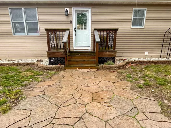 Highland, IL 62249,309 S Locust ST