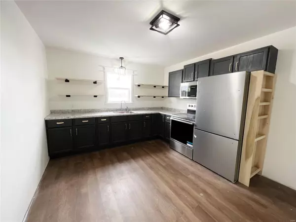 Salem, MO 65560,100 N Oak ST