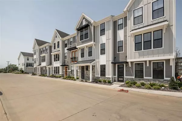 Richmond Heights, MO 63144,1335 W Gateway Heights DR #53-605
