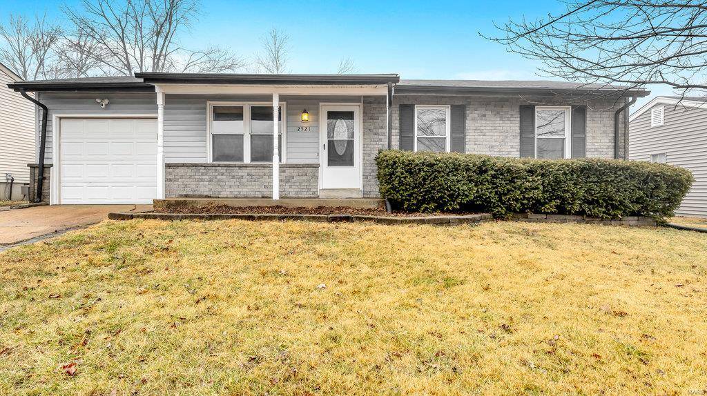 2521 Medford DR, High Ridge, MO 63049