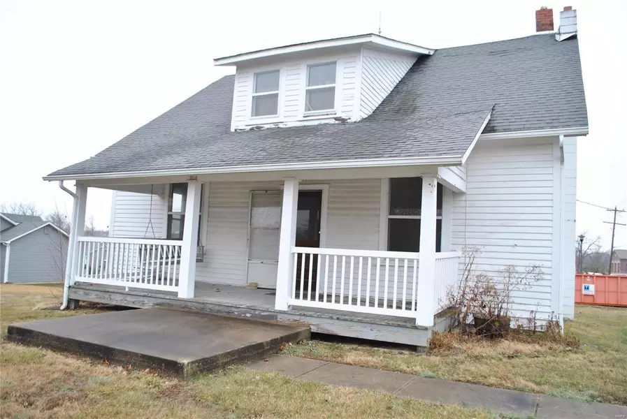 1904 Peine RD, Wentzville, MO 63385