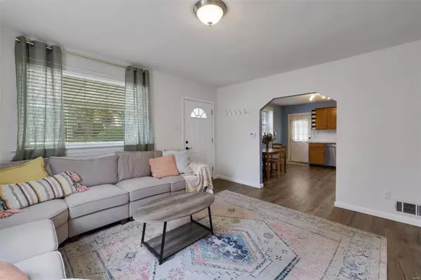 St Louis, MO 63114,9501 Theodosia AVE