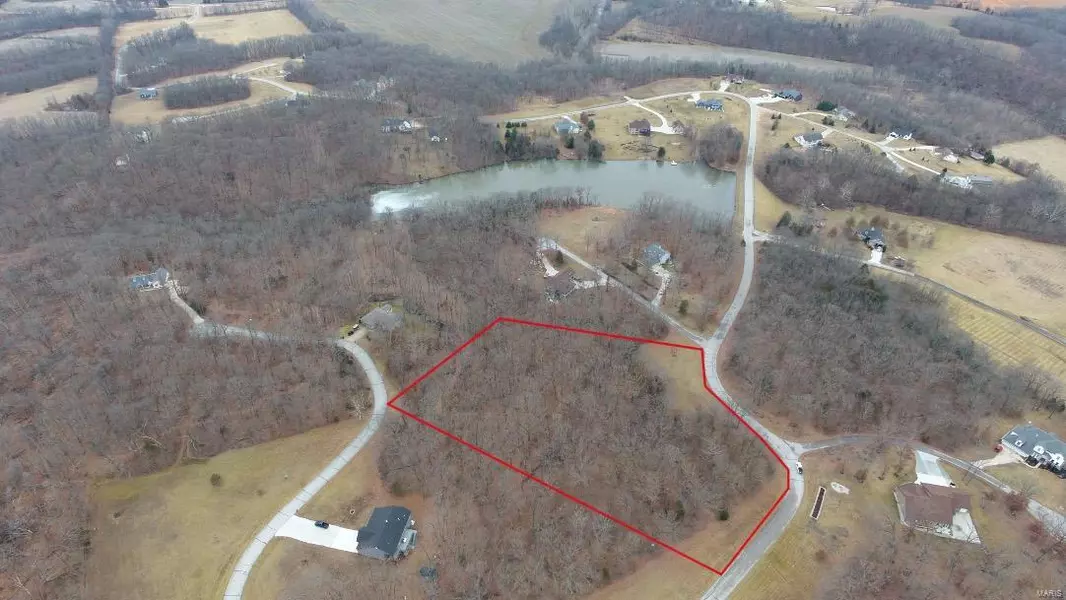 82 Parc Forest TRL, Hawk Point, MO 63349