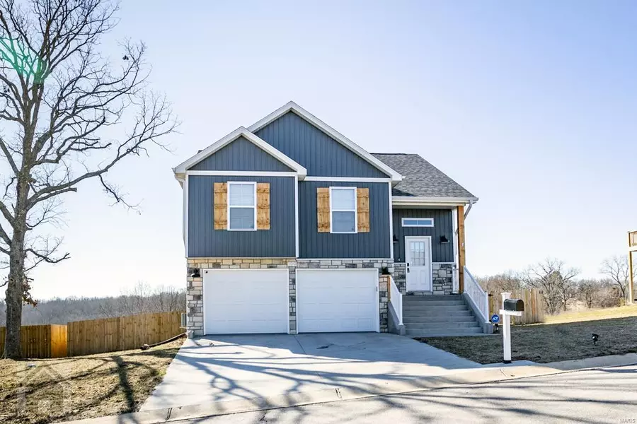 199 Majestic DR, Waynesville, MO 65583