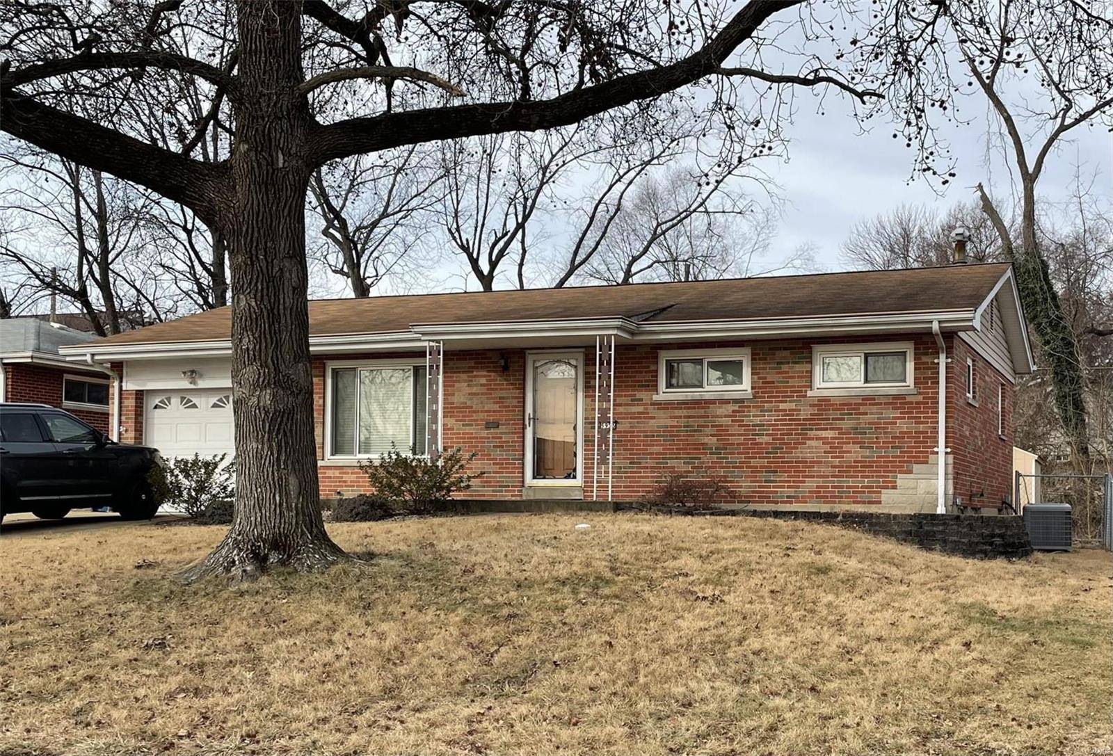 Affton, MO 63123,9953 Markhall LN