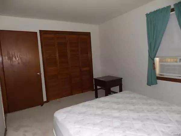 Cardwell, MO 63829,310 N Knoble