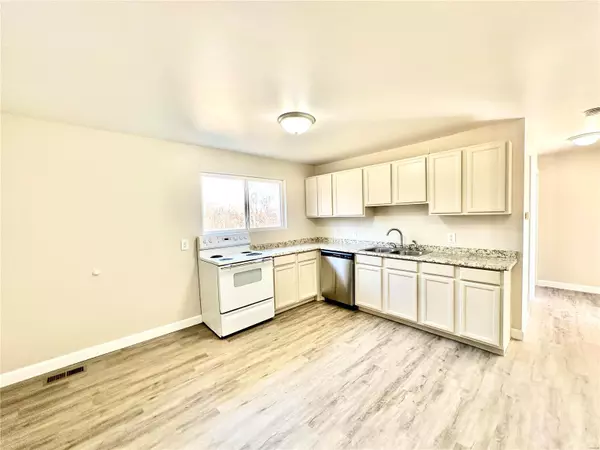 Truesdale, MO 63380,205 Juni WAY