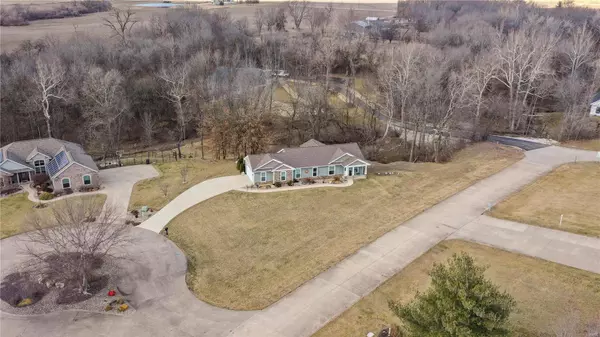 Dow, IL 62022,25730 Kensington Knoll