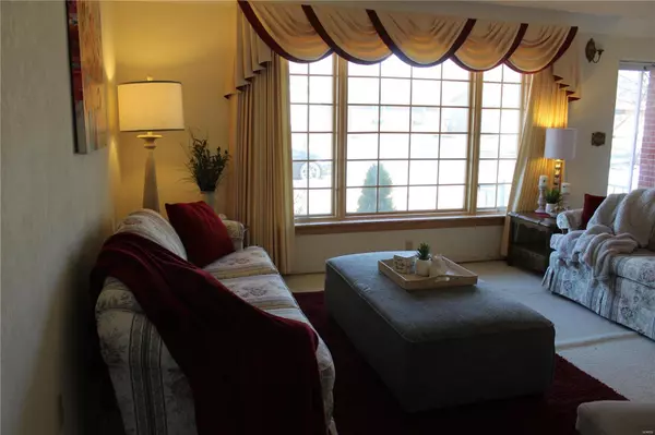 Godfrey, IL 62035,5206 Jerome DR