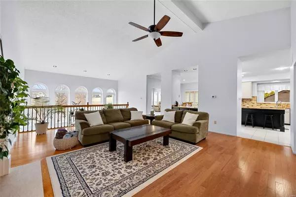 Weldon Spring, MO 63304,5193 Rosemount DR