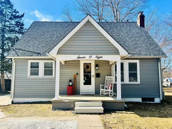 Jerseyville, IL 62052,708 S Prairie ST