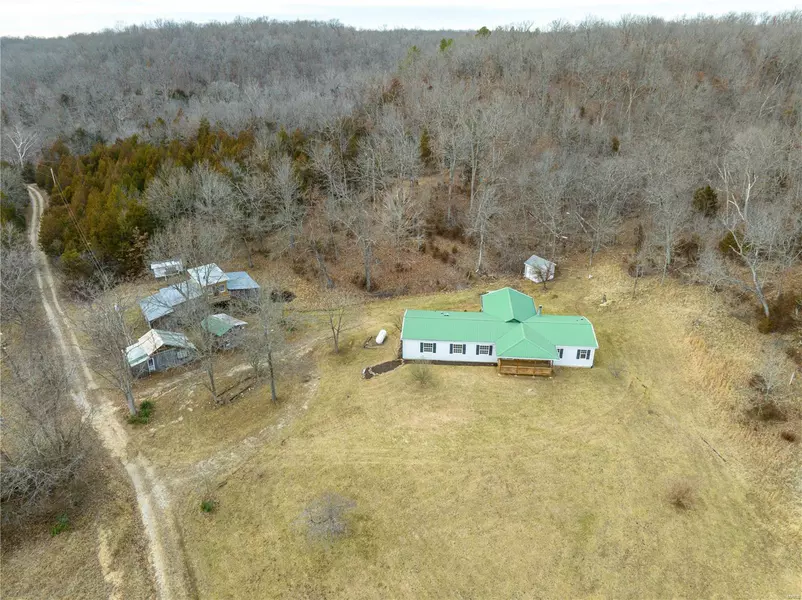 9085 Sycamore RD, Dittmer, MO 63023