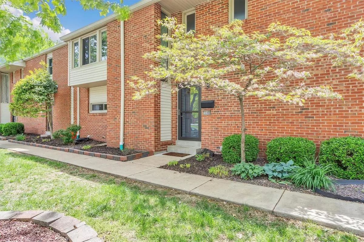 St Louis, MO 63146,12360 Rossridge CT