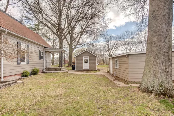 Alhambra, IL 62001,114 N Marshall ST