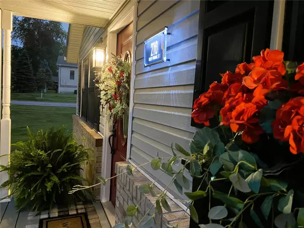 Marine, IL 62061,210 N Windmill ST