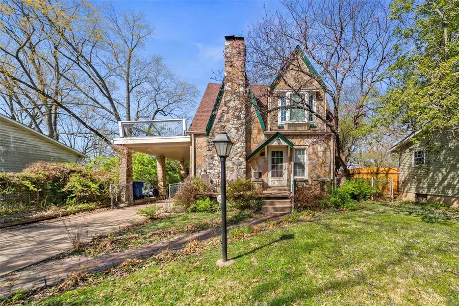 3033 Sims AVE, Breckenridge Hills, MO 63114