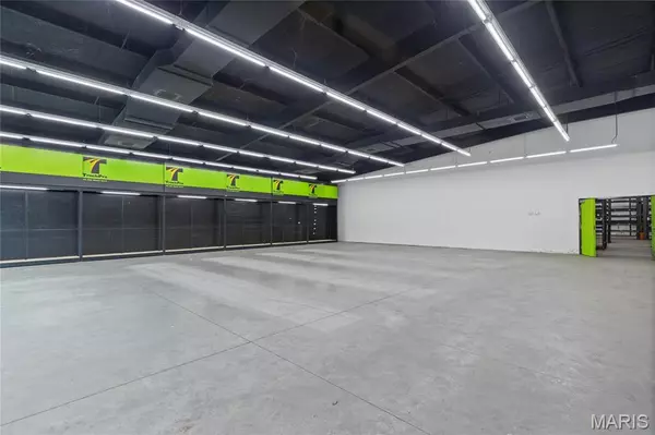 St Louis, MO 63147,8393 Hall ST